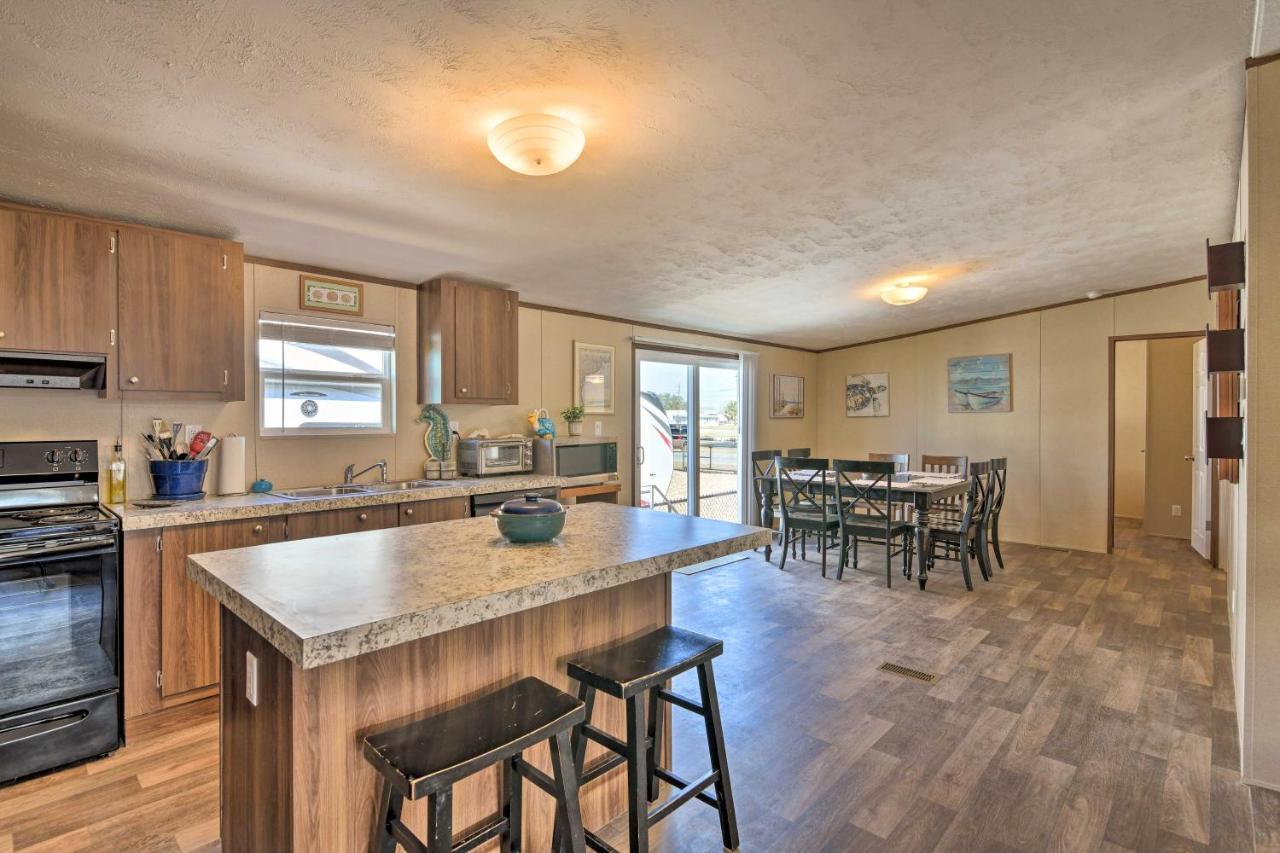 Quaint Port Oconnor Home - 3 Mi To Beach! Port O'Connor Exterior photo